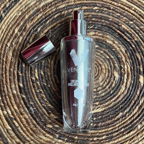 Venofye Orchard Bee Brilliance Cream SPF30 - Picture 3 of 4